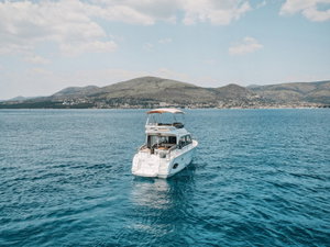 Bavaria E40 Fly „Ivona“ – fotka 20