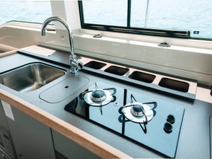 Bavaria E40 Fly „Ivona“ – fotka 18