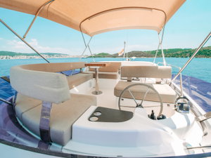 Bavaria E40 Fly „Ivona“ – fotka 8