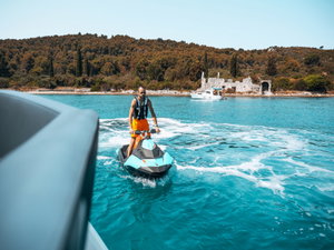 Bavaria R40 „Borimir“ – fotka 24