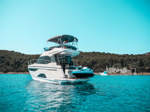 Bavaria R40 „Borimir“ – fotka 28