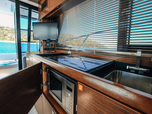 Bavaria R40 „Borimir“ – fotka 9