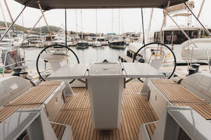 Oceanis 51.1 „Panthata“ – fotka 8