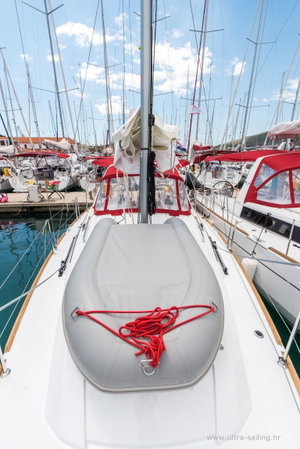 Oceanis 35.1 „BELA“ – fotka 20