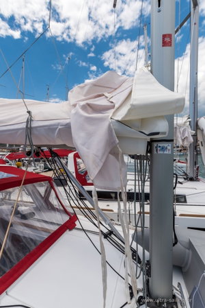 Oceanis 35.1 „BELA“ – fotka 18