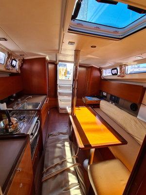 Oceanis 35.1 „LAMPUGA“ – fotka 11