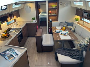 Oceanis 46.1 „NAUTI BUOY“ – fotka 2