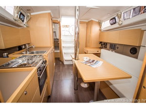 Oceanis 35 „GALA“ – fotka 4