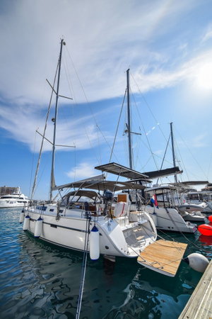 Bavaria Cruiser 56 „FAT BOY“ – fotka 4
