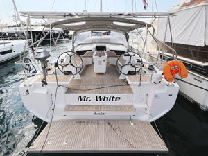 Oceanis 46.1 „MR. WHITE“ – fotka 2