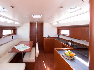 Oceanis 48 „INVICTUS“ – fotka 3