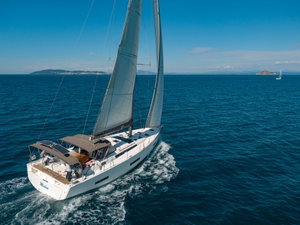 Dufour 530 „Medea - Water maker, Solar Panel“ – fotka 17