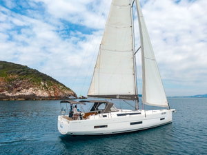 Dufour 530 „Medea - Water maker, Solar Panel“ – fotka 13