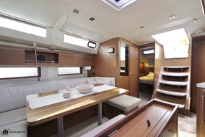 Oceanis 46.1 „Luna - Water maker, Solar Panel“ – fotka 3