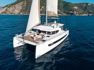 Bali 4.6 „Monia - A/C, Generator, Water maker“ – fotka 24