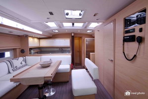 Dufour 530 „Cassiopea - A/C, Generator, Water maker, Solar Panel“ – fotka 3
