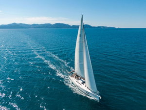 Dufour 530 „Cassiopea - A/C, Generator, Water maker, Solar Panel“ – fotka 19