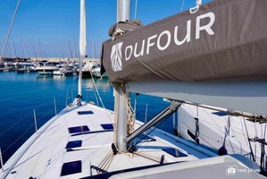 Dufour 530 „Cassiopea - A/C, Generator, Water maker, Solar Panel“ – fotka 15