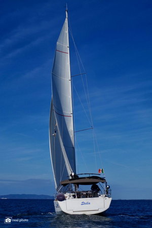 Dufour 520 GL „Stella - Water maker, Solar Panel“ – fotka 6