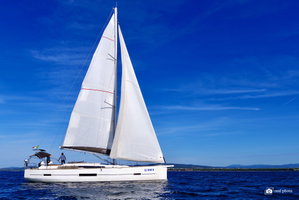 Dufour 520 GL „Stella - Water maker, Solar Panel“ – fotka 3