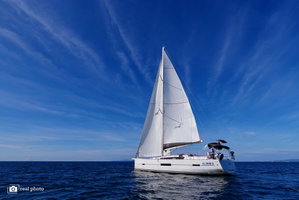 Dufour 520 GL „Stella - Water maker, Solar Panel“ – fotka 5