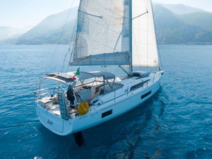 Oceanis 46.1 „Ludi - Water maker, Solar Panel“ – fotka 14