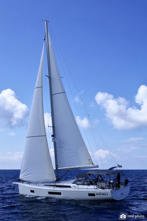 Oceanis 51.1 „Jack - Water maker, Solar Panel“ – fotka 11