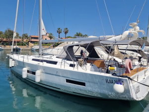 Dufour 530 „Albus“ – fotka 1