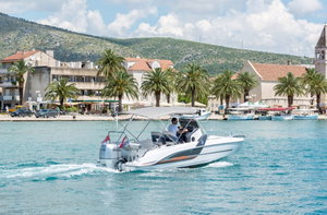 Beneteau Flyer 6 „Space Deck“ – fotka 17
