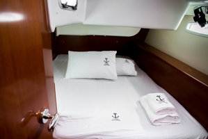 Oceanis 43