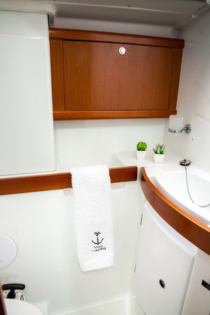Oceanis 43