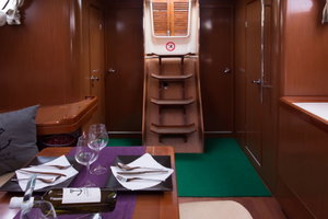Oceanis 43