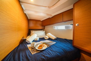 Sun Odyssey 519 „JUICY LUCY“ – fotka 17