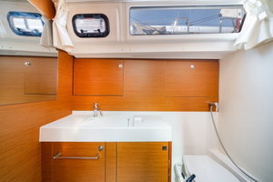 Sun Odyssey 519 „JUICY LUCY“ – fotka 8