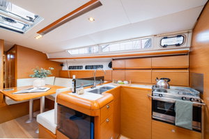 Sun Odyssey 439