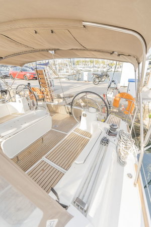Sun Odyssey 519