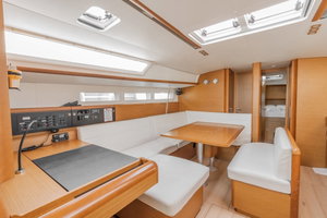 Sun Odyssey 519