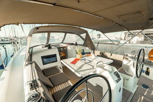 Sun Odyssey 410 „TENTO“ – fotka 5