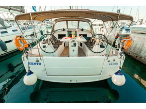 Sun Odyssey 410 „TENTO“ – fotka 1