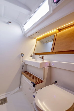 Sun Odyssey 440 „THOUSAND SUNNY“ – fotka 4