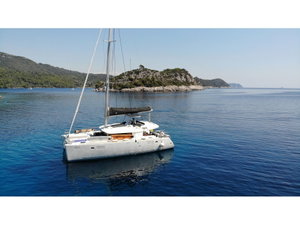 Lagoon 450 Flybridge „BELO“ – fotka 1