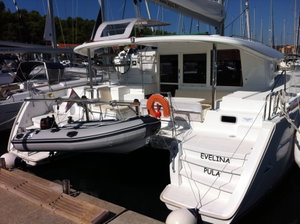 Lagoon 400 S2 „Evelina“ – fotka 1