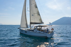 Oceanis 38.1 „Philyra“ – fotka 4