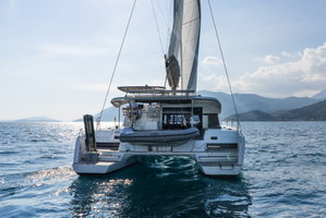 Lagoon 42 „White Waves“ – fotka 3