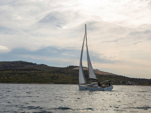 Elan E5 „LINA 2020 (new sails 2024., air condition)“ – fotka 26