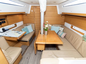 Elan E5 „LINA 2020 (new sails 2024., air condition)“ – fotka 27