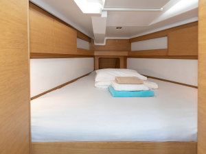 Elan E5 „LINA 2020 (new sails 2024., air condition)“ – fotka 11