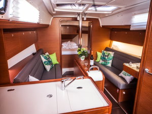Dufour 350