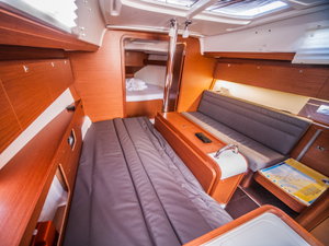 Dufour 350