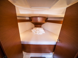 Dufour 350